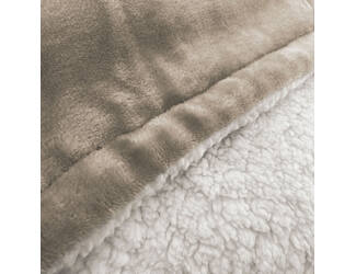 Byrklund Plaid Snowy Hug
